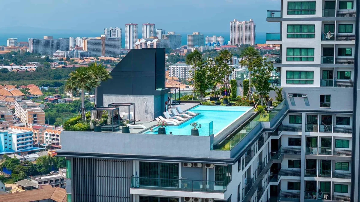 Arcadia Millennium Tower – Arcadia Millennium Tower Dachpool Palmen Liegebereich Jpg