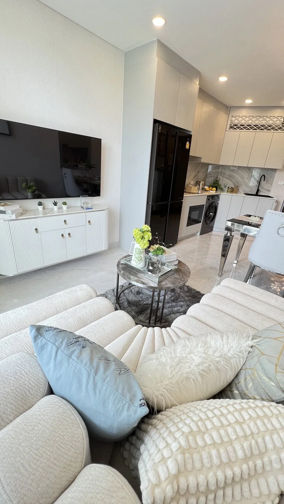 Copacabana Coral Reef – Cococabana Coral Reef Wohnbereich Blick Zur Kueche Jpg