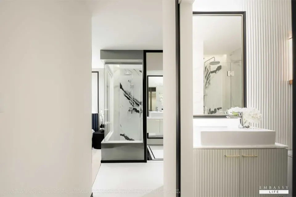 Embassy Life, Embassy Life bathroom shower