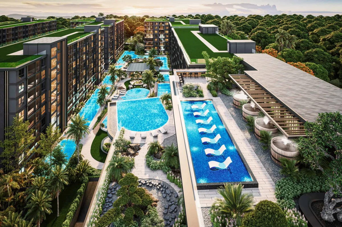Japanisches Onsen und Lagunen-Pool im Wellness-Hub des Zenith Pattaya 2 in Jomtien