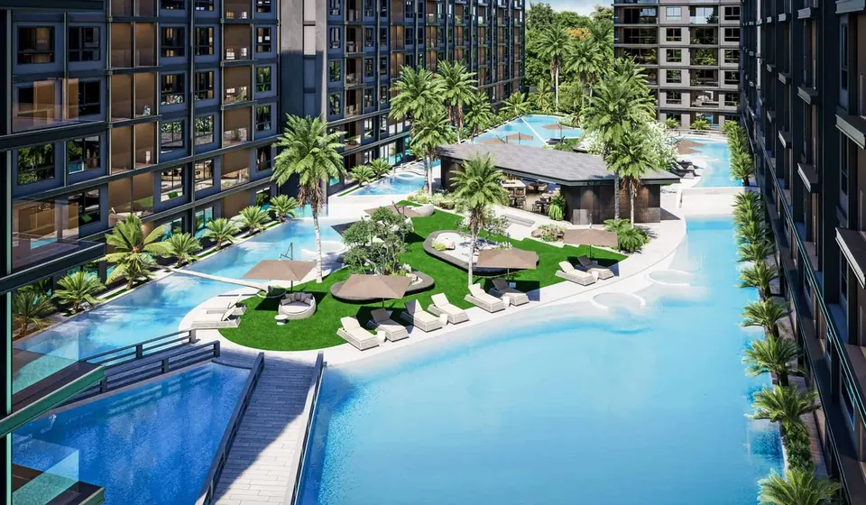 Zenith Pattaya 2, Pool Overview